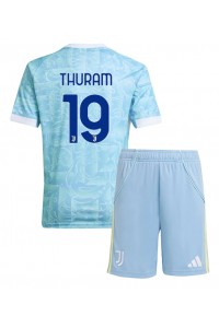 Juventus Khephren Thuram #19 Jalkapallovaatteet Lasten Vieraspeliasu 2025-26 Lyhythihainen (+ Lyhyet housut)